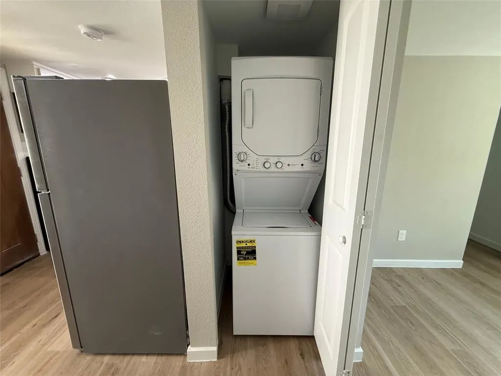 Avenue I Apartments 3